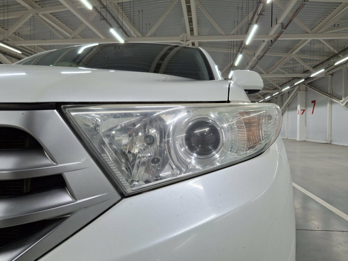 Toyota Highlander с пробегом — 2012 год. Фото: #16
