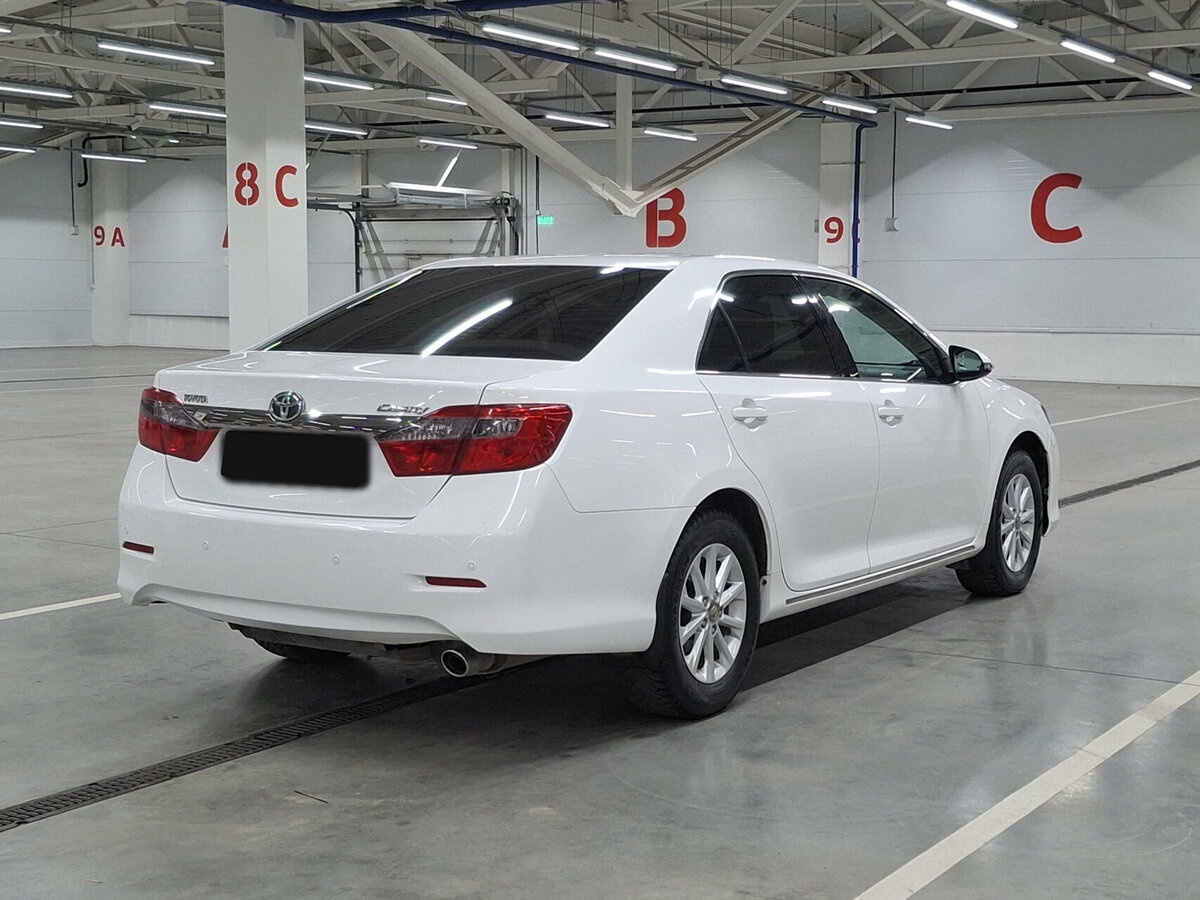 Toyota Camry с пробегом — 2013 год. Фото: #4