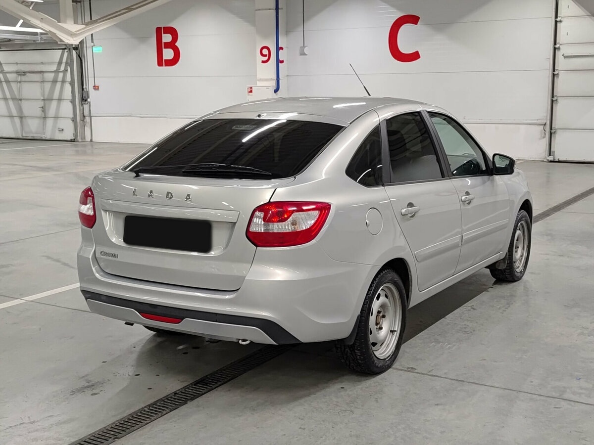 Lada (ВАЗ) Granta с пробегом — 2020 год. Фото: #4