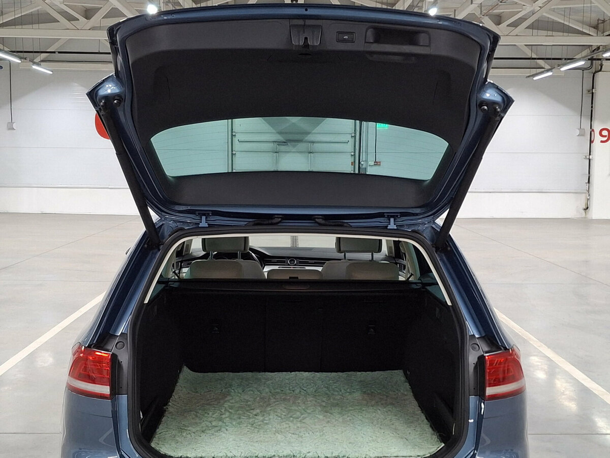 Volkswagen Passat с пробегом — 2018 год. Фото: #9