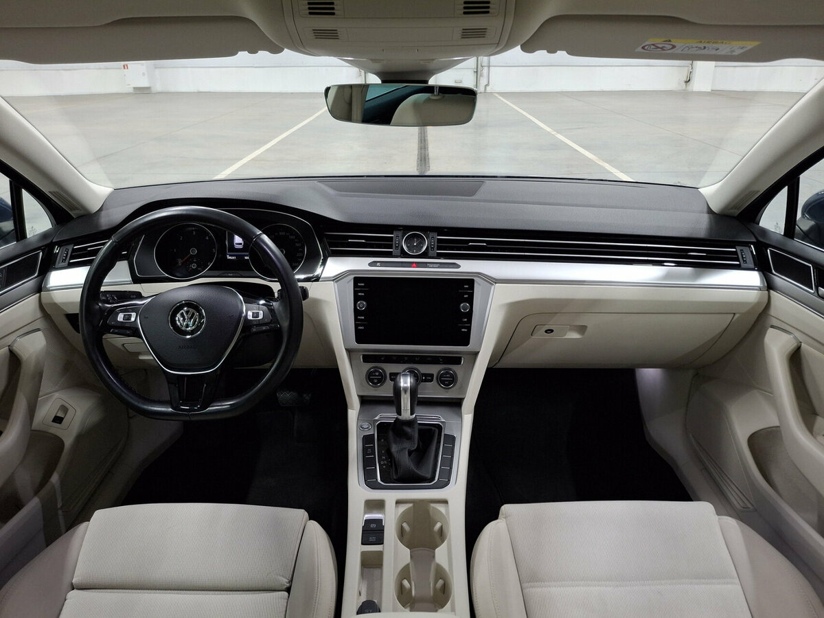 Volkswagen Passat с пробегом — 2018 год. Фото: #13