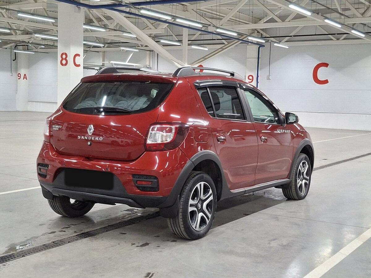 Renault Sandero с пробегом — 2018 год. Фото: #4