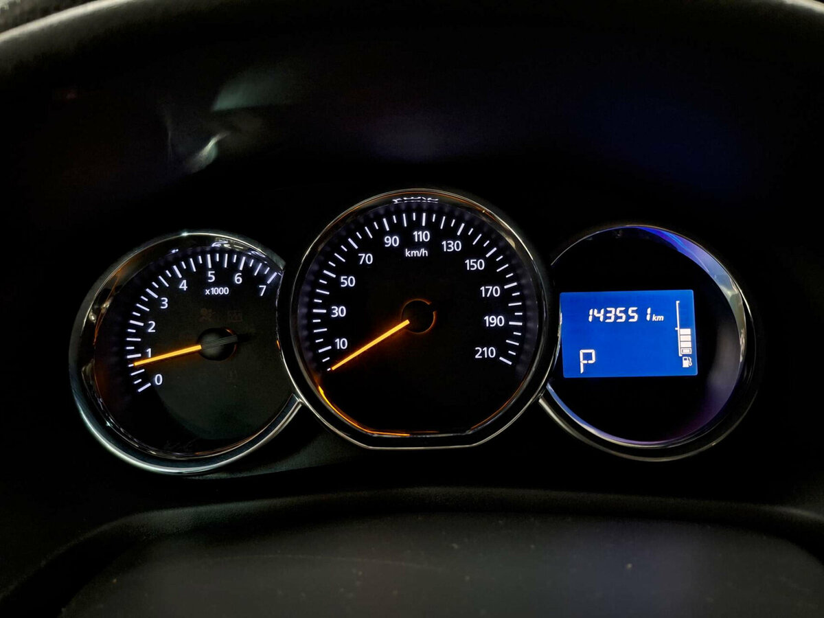 Renault Logan с пробегом — 2017 год. Фото: #12