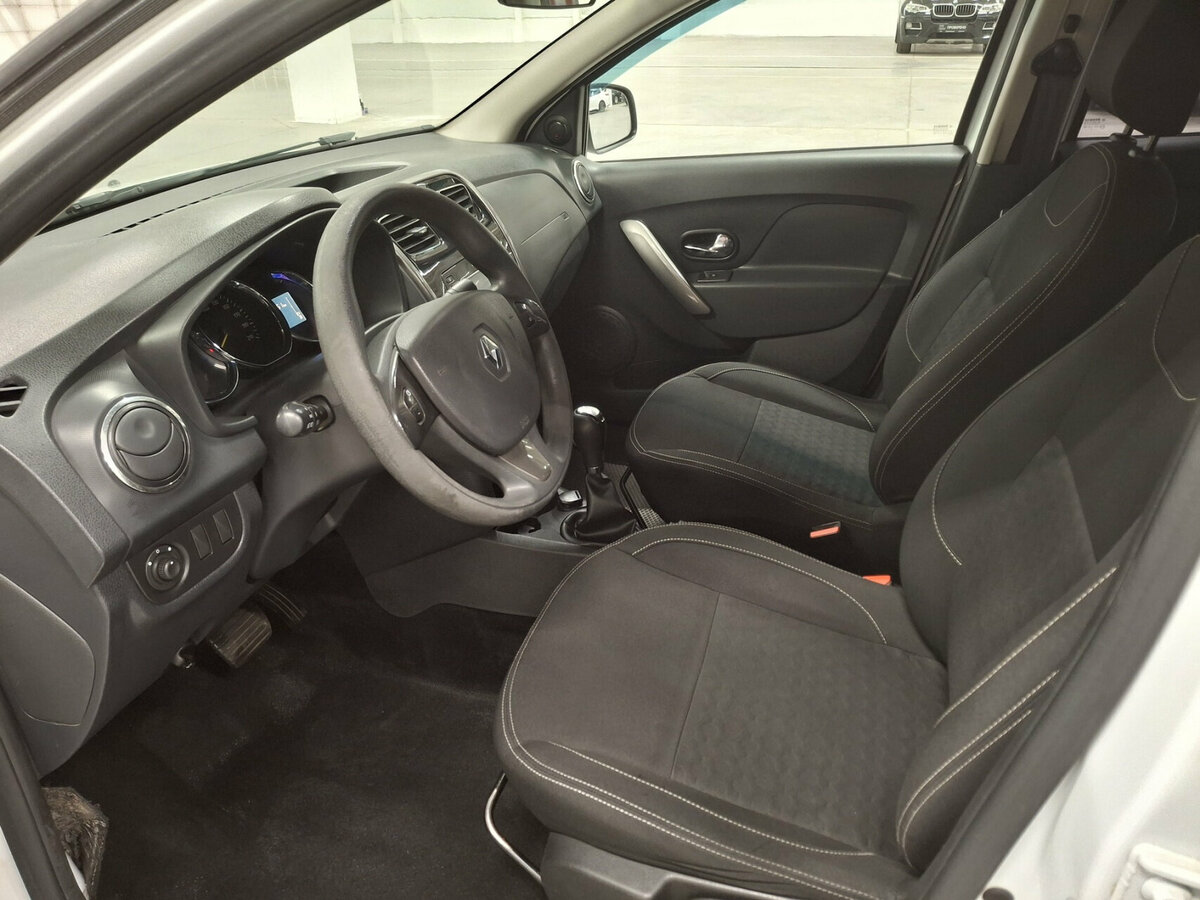 Renault Logan с пробегом — 2017 год. Фото: #15