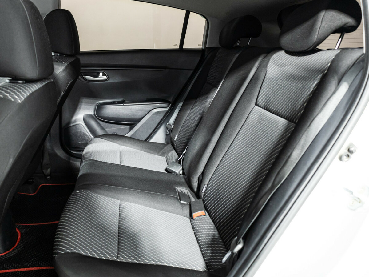 Kia Rio с пробегом — 2019 год. Фото: #9