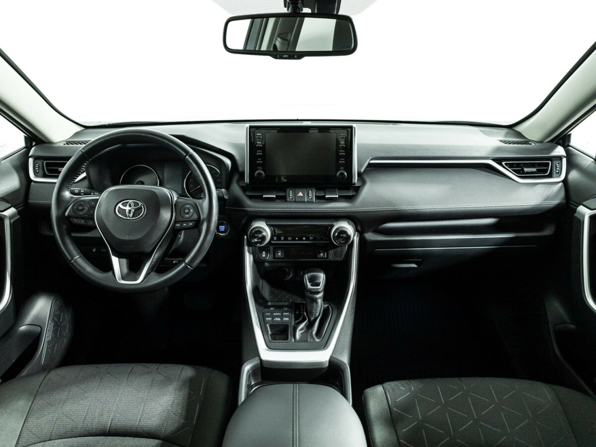 Toyota RAV4 с пробегом — 2021 год. Фото: #12
