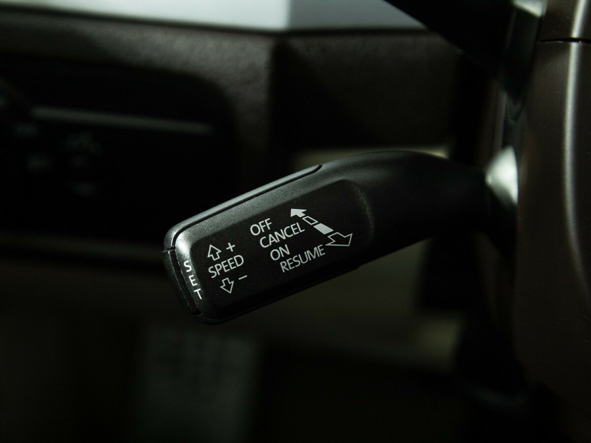 Volkswagen Touareg с пробегом — 2013 год. Фото: #20