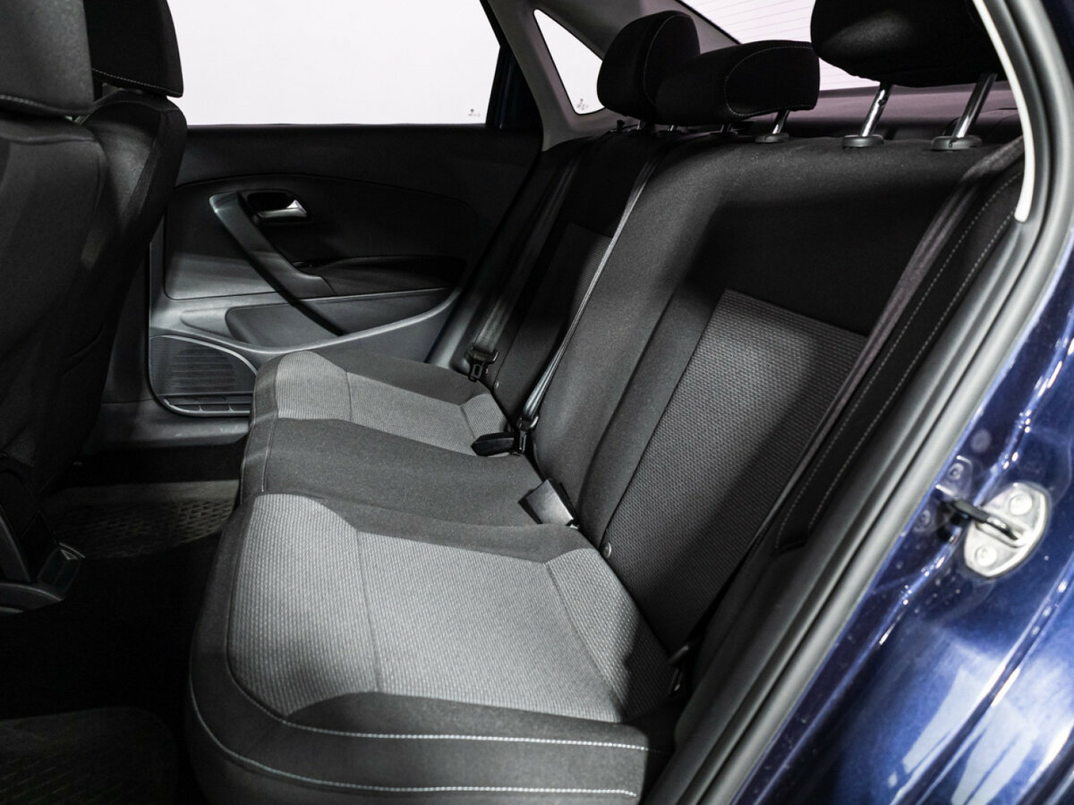 Volkswagen Polo с пробегом — 2016 год. Фото: #9