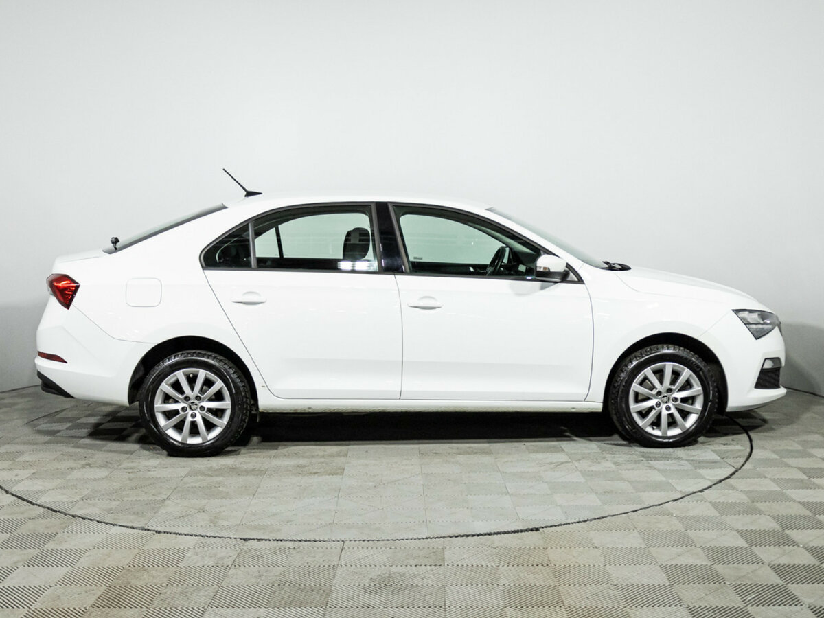 Skoda Rapid с пробегом — 2022 год. Фото: #3