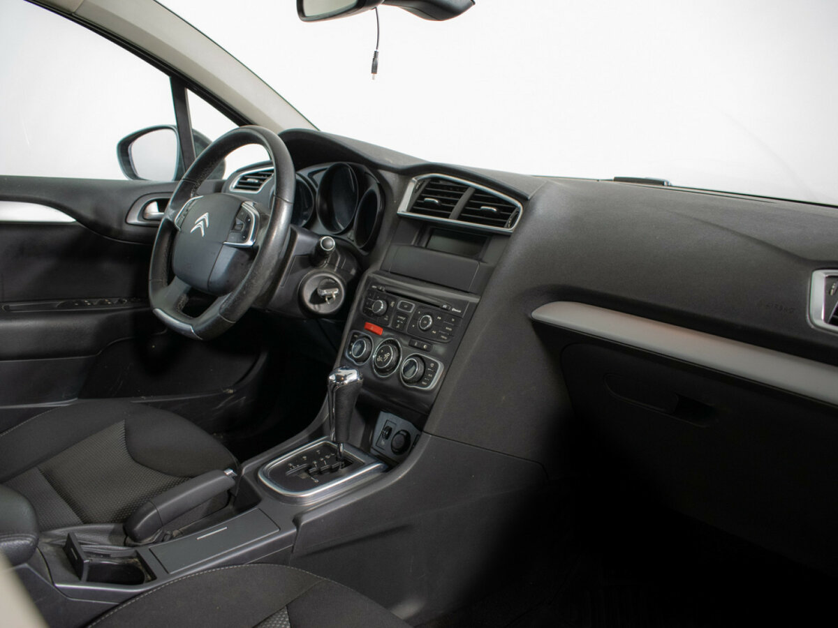 Citroen C4 с пробегом — 2013 год. Фото: #8