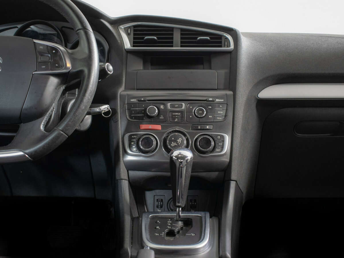 Citroen C4 с пробегом — 2013 год. Фото: #10