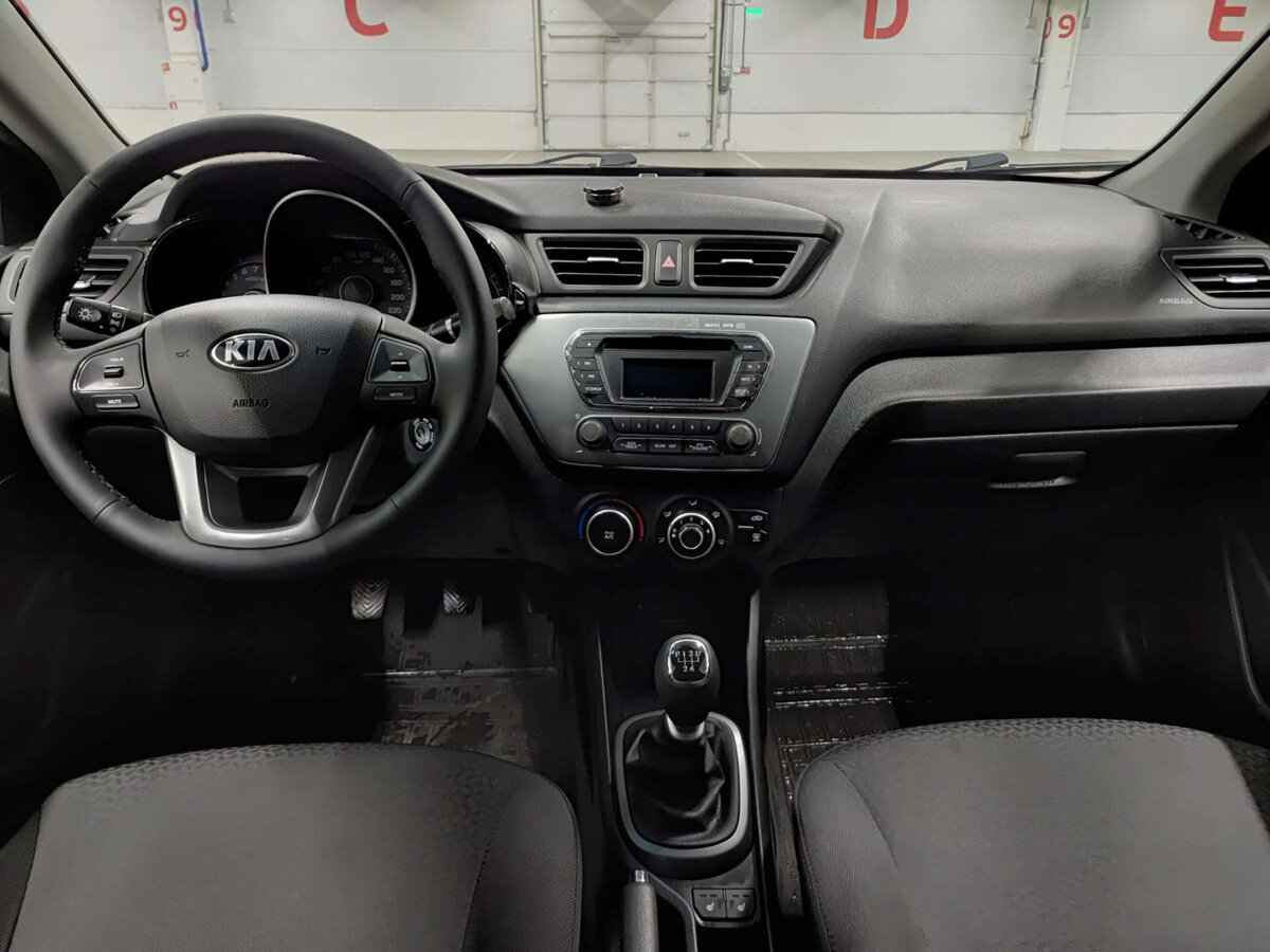 Kia Rio с пробегом — 2014 год. Фото: #12