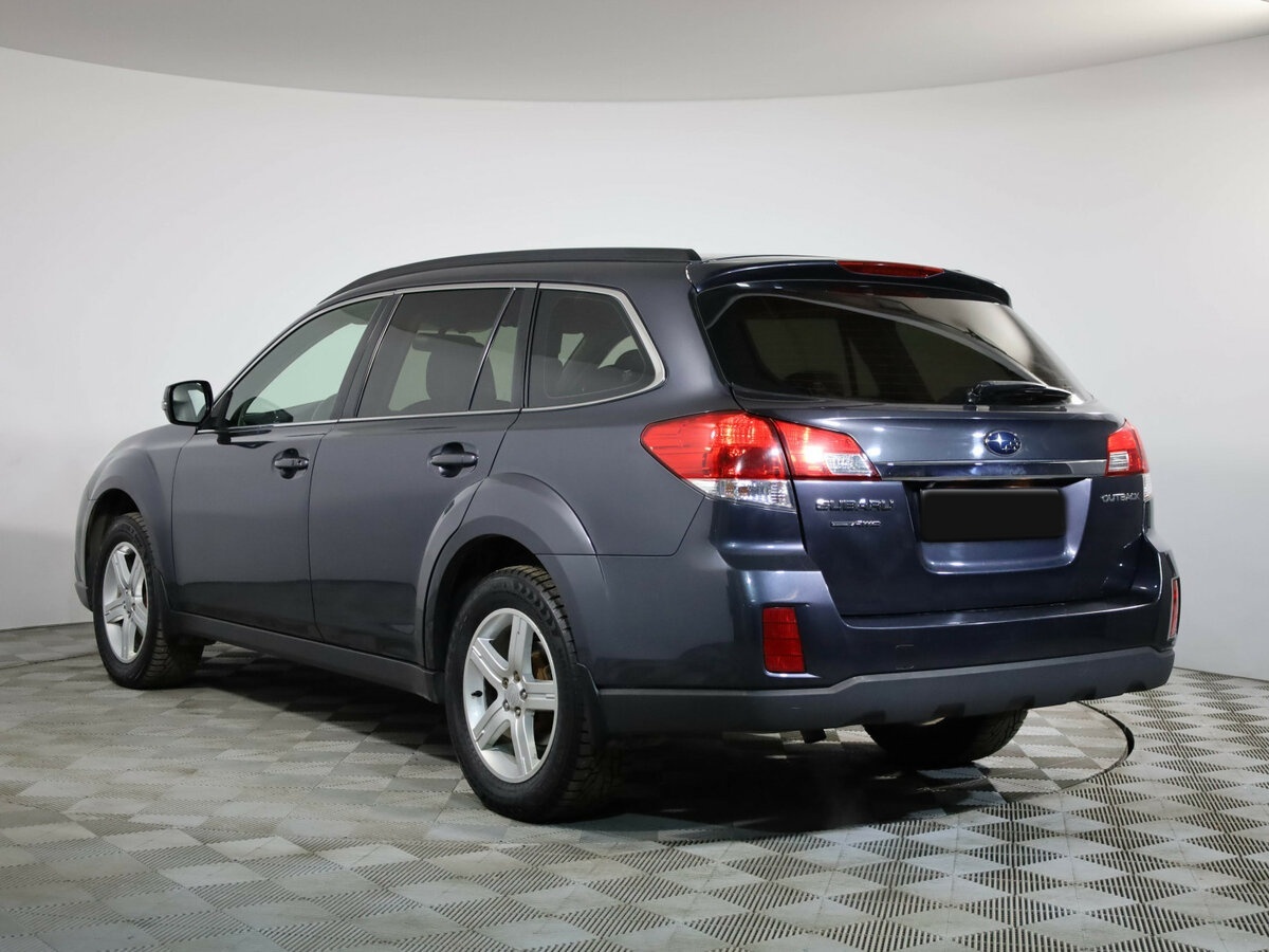 Subaru Outback с пробегом — 2012 год. Фото: #2