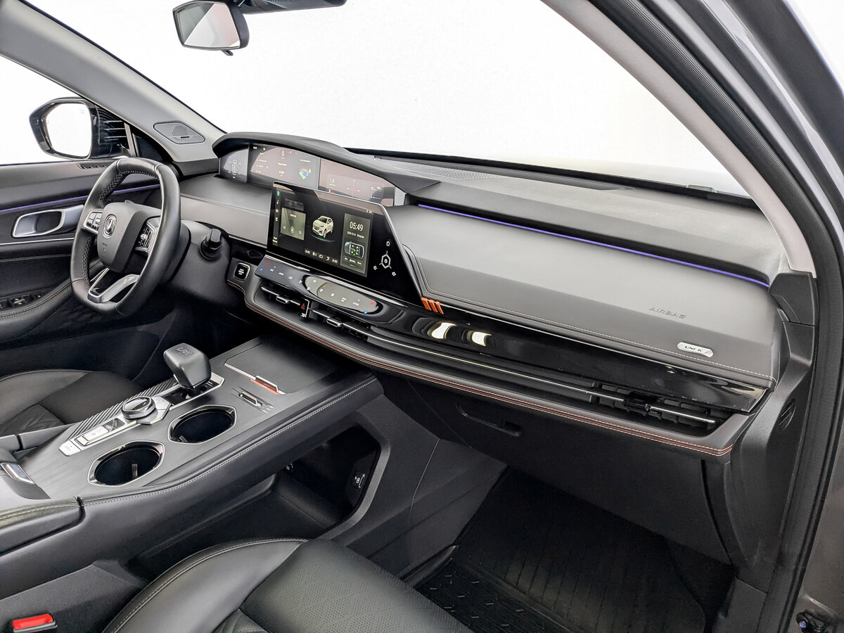 Changan UNI-K с пробегом — 2023 год. Фото: #10