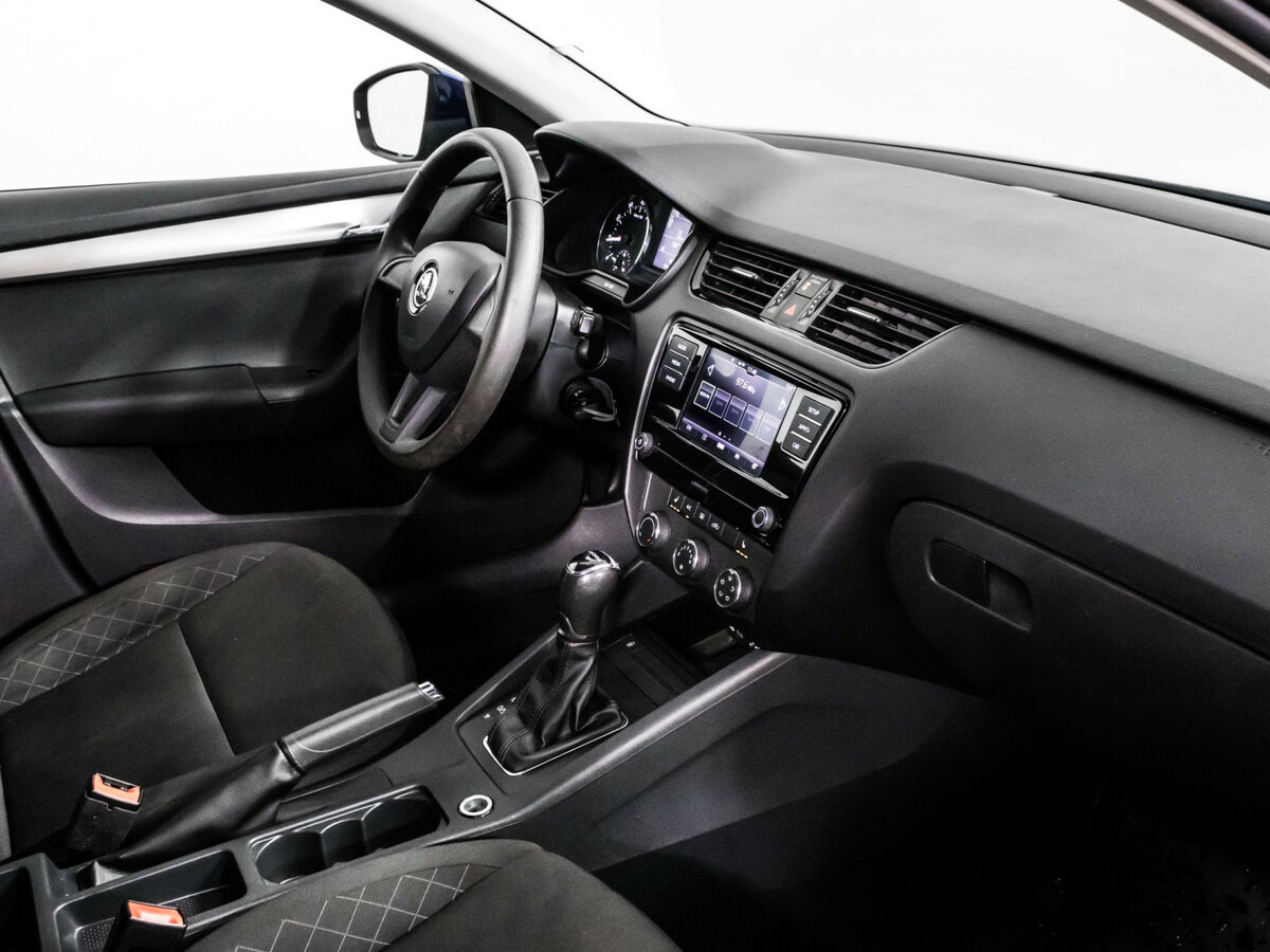 Skoda Octavia с пробегом — 2017 год. Фото: #6