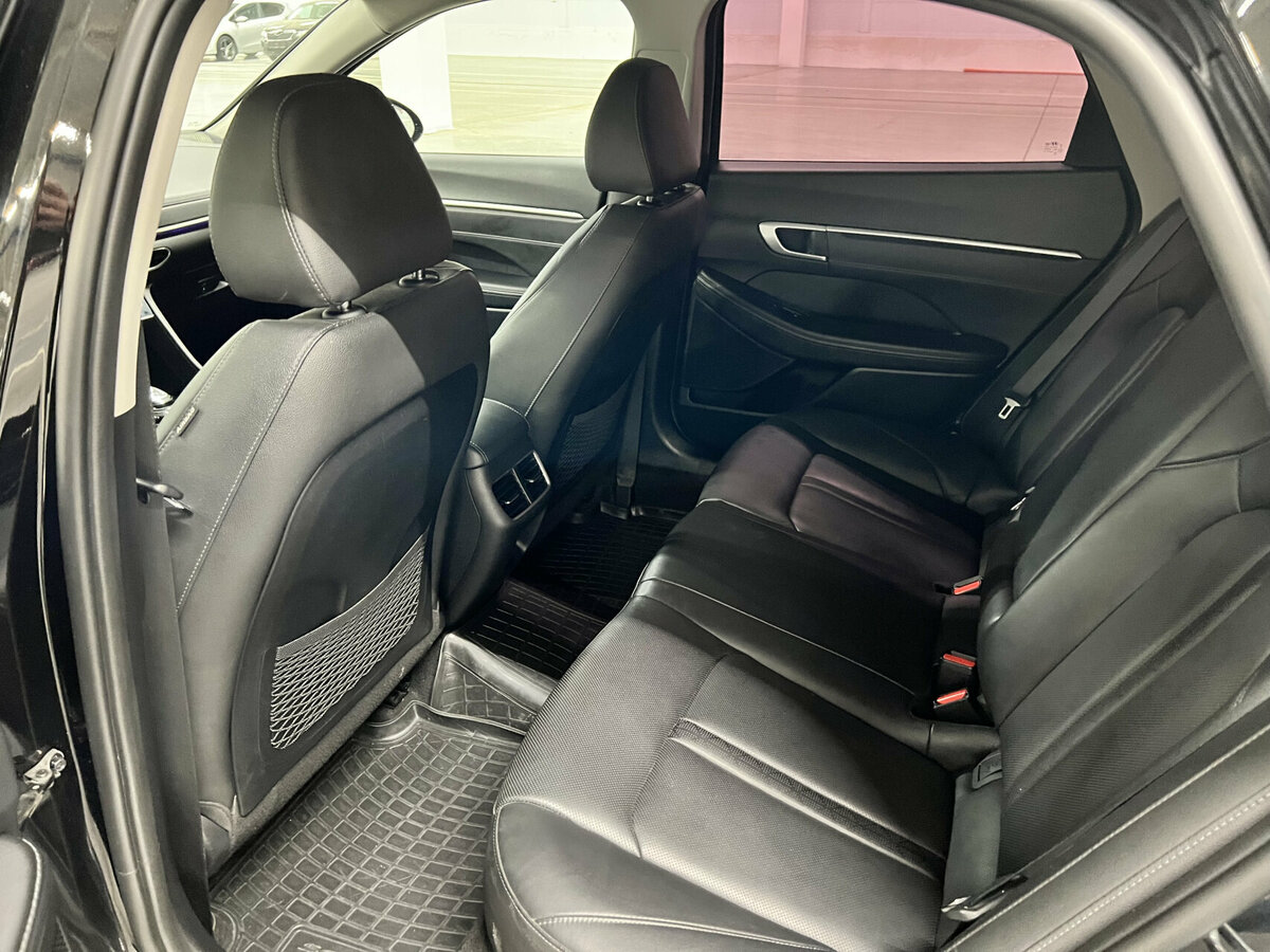 Hyundai Sonata с пробегом — 2020 год. Фото: #11