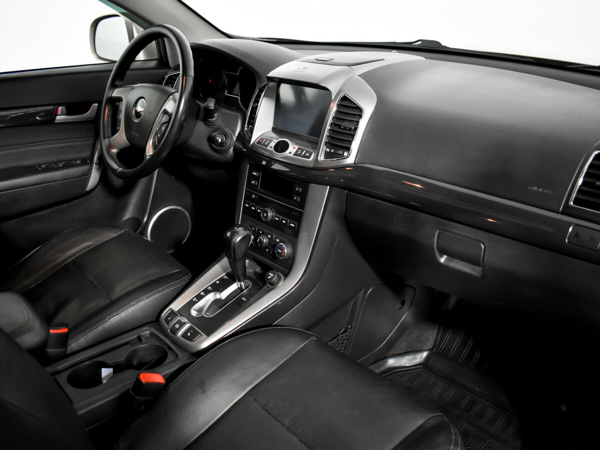 Chevrolet Captiva с пробегом — 2013 год. Фото: #10