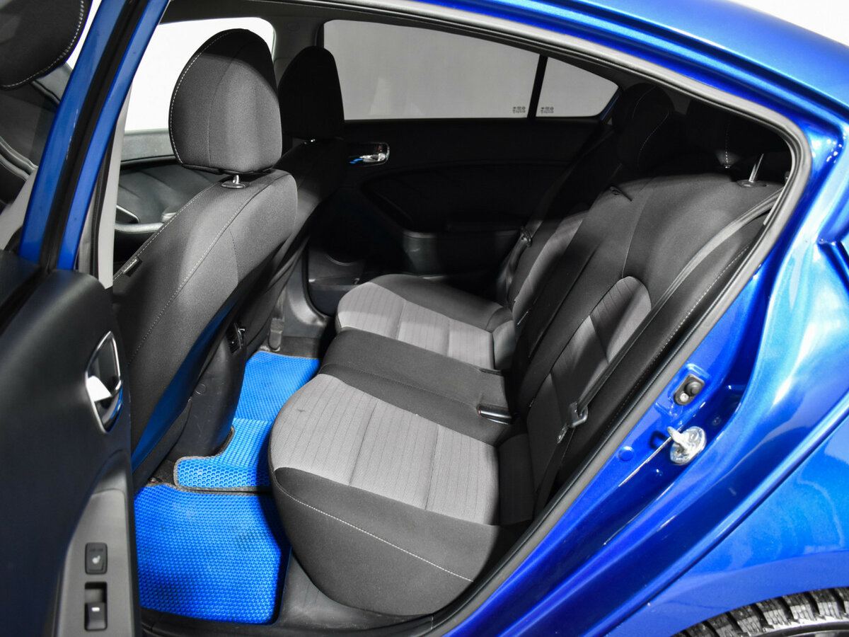 Kia Cerato с пробегом — 2014 год. Фото: #10