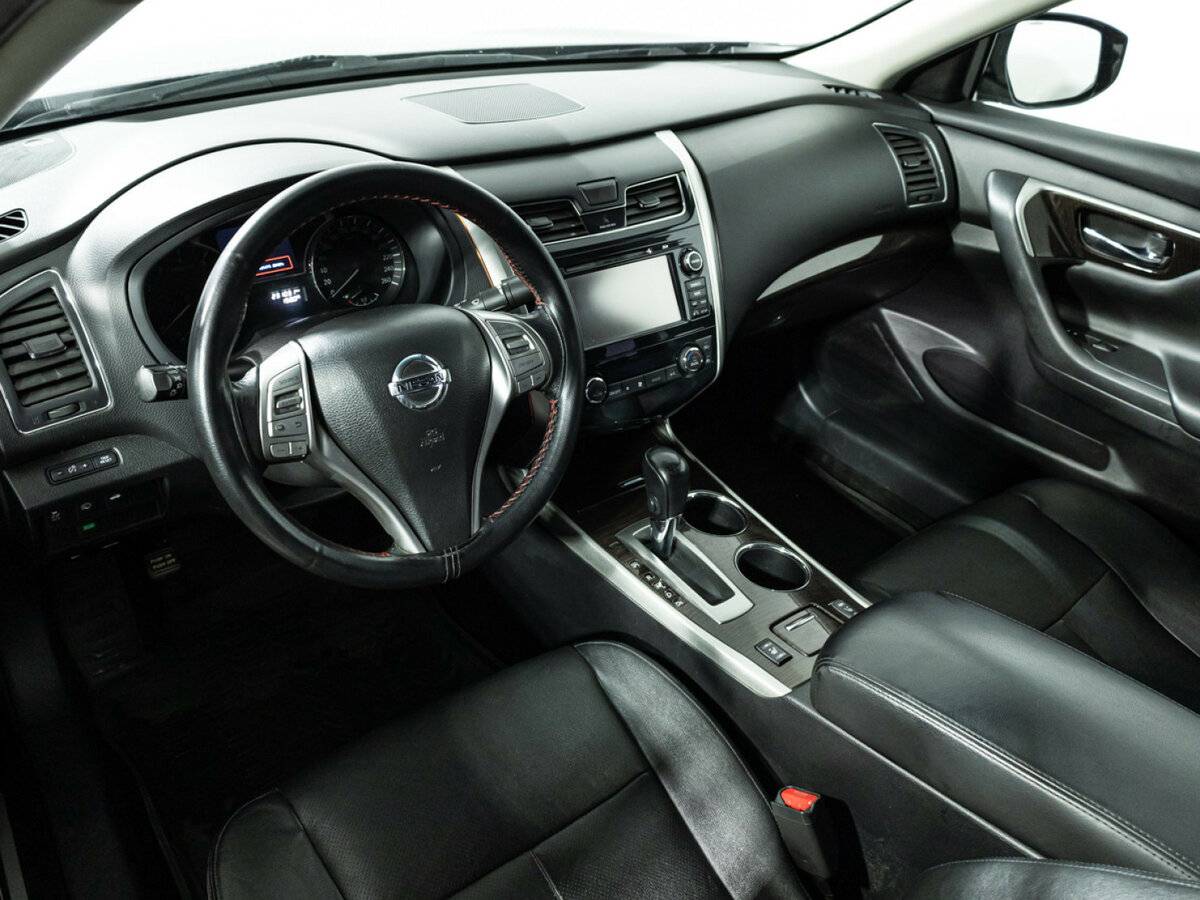 Nissan Teana с пробегом — 2015 год. Фото: #9