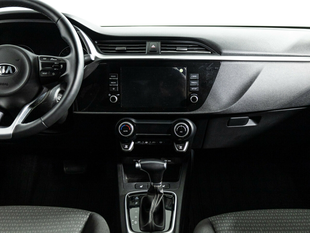 Kia Rio с пробегом — 2021 год. Фото: #13
