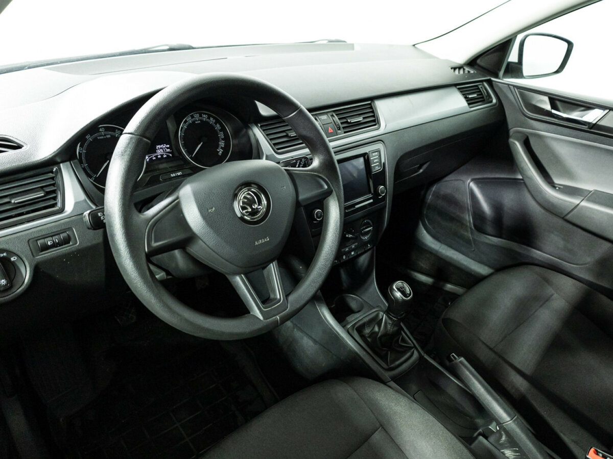 Skoda Rapid с пробегом — 2018 год. Фото: #10