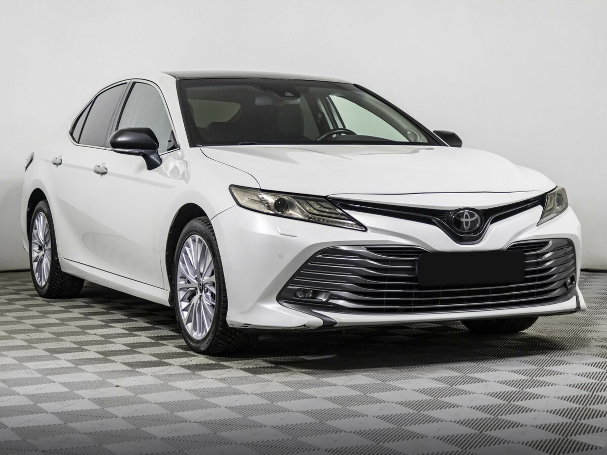 Toyota Camry с пробегом — 2019 год. Фото: #2