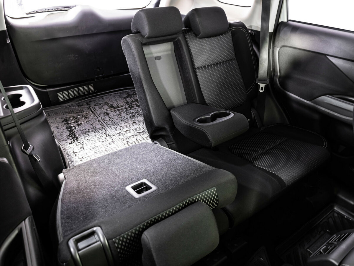 Mitsubishi Outlander с пробегом — 2018 год. Фото: #20