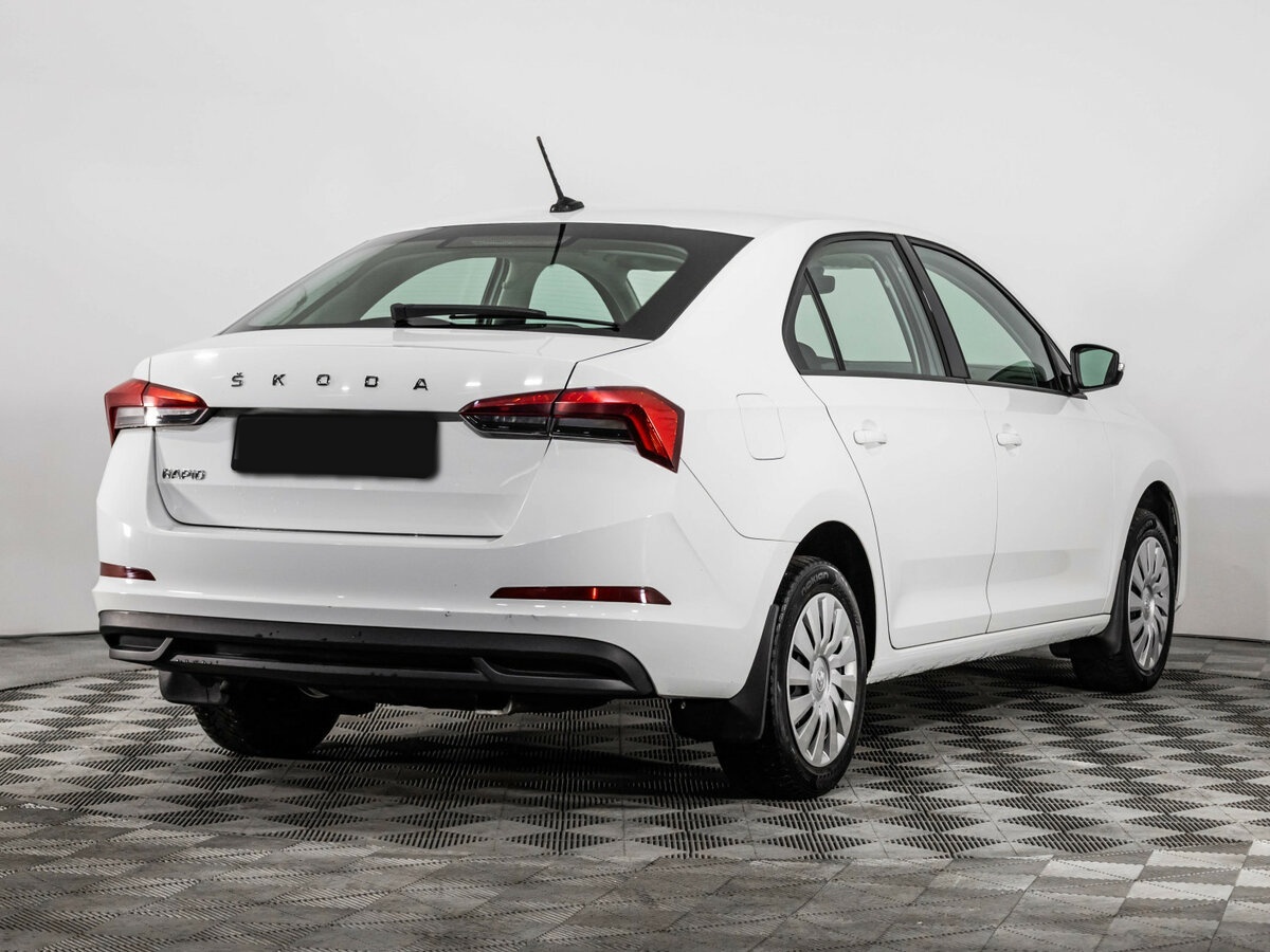 Skoda Rapid с пробегом — 2020 год. Фото: #3