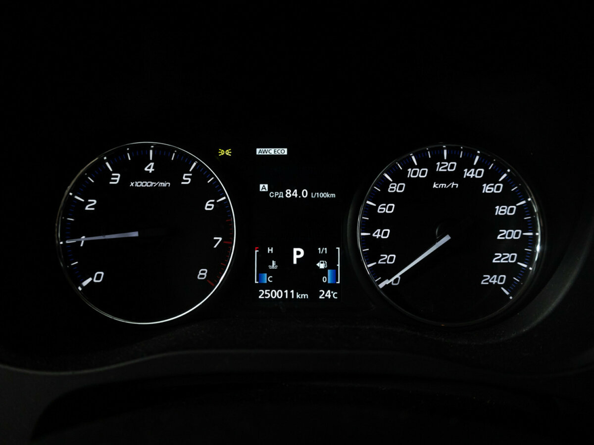 Mitsubishi Outlander с пробегом — 2013 год. Фото: #11