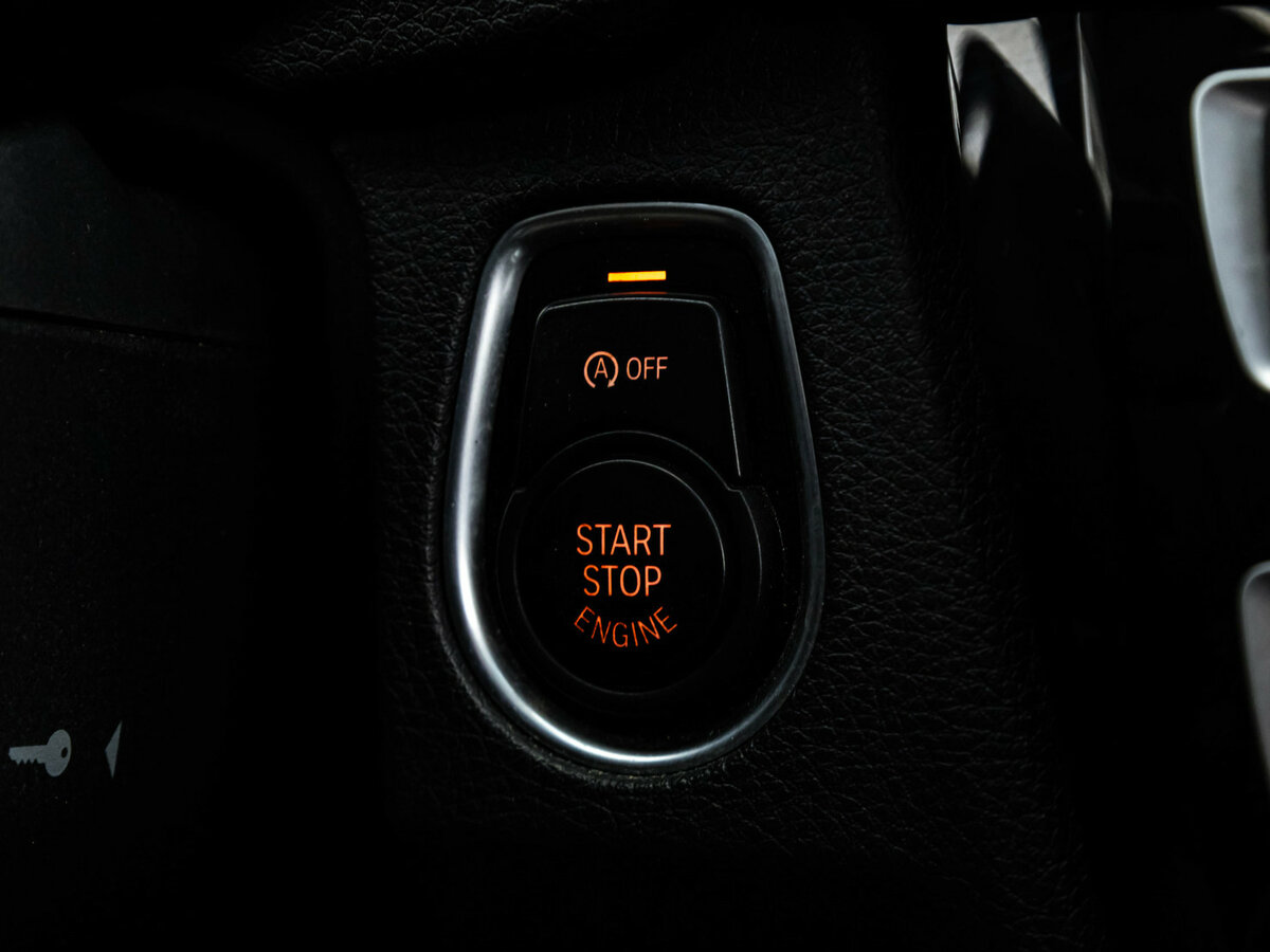 BMW 3 серии с пробегом — 2016 год. Фото: #14