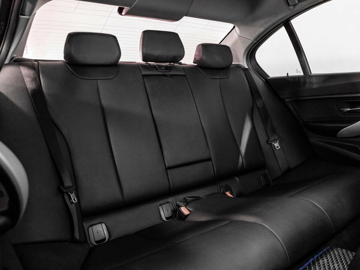 BMW 3 серии с пробегом — 2016 год. Фото: #18