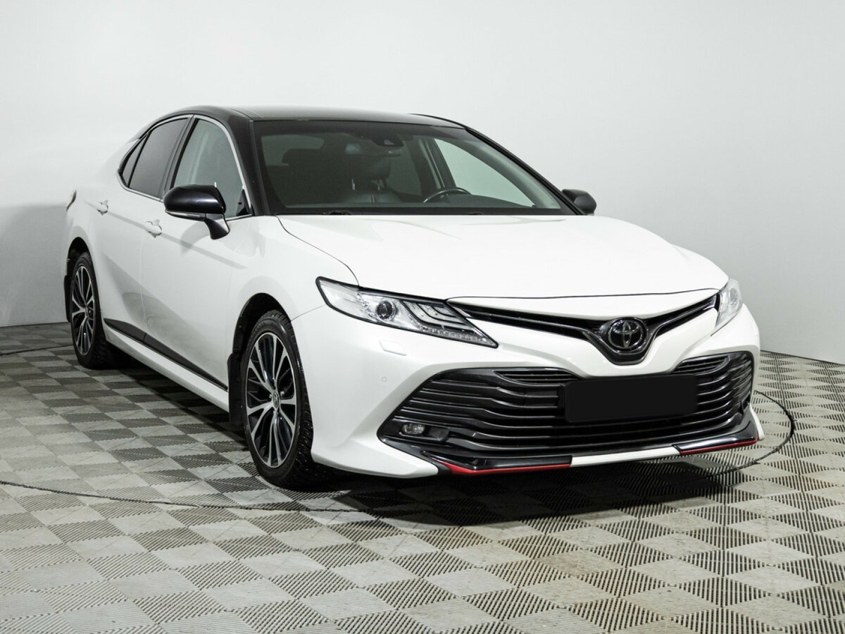 Toyota Camry с пробегом — 2020 год. Фото: #2