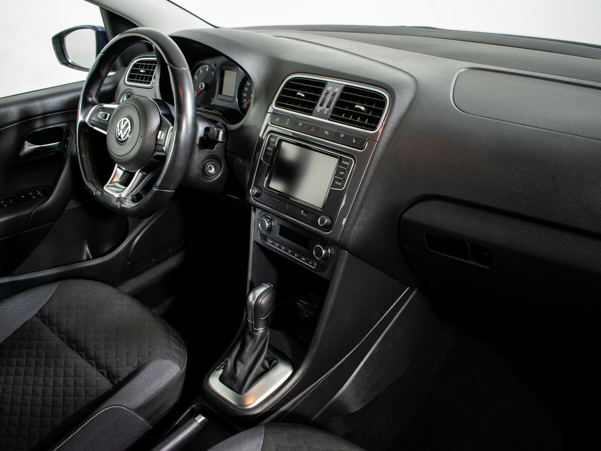 Volkswagen Polo с пробегом — 2018 год. Фото: #9