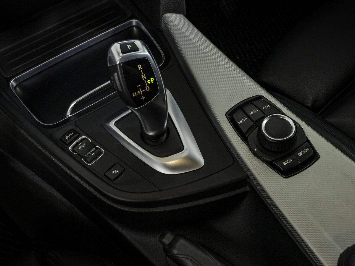 BMW 3 серии с пробегом — 2018 год. Фото: #14