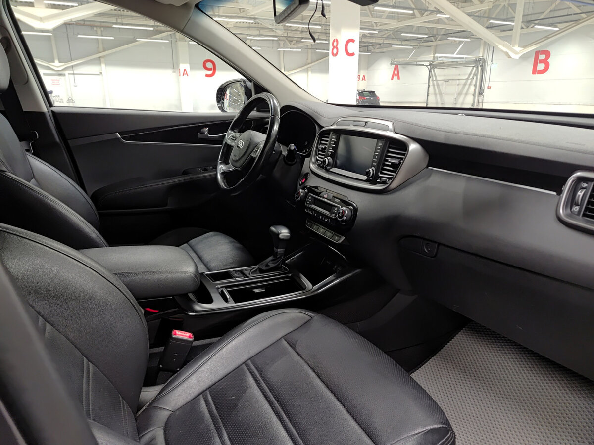 Kia Sorento с пробегом — 2019 год. Фото: #10