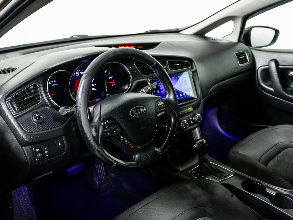 Kia Ceed с пробегом — 2012 год. Фото: #8