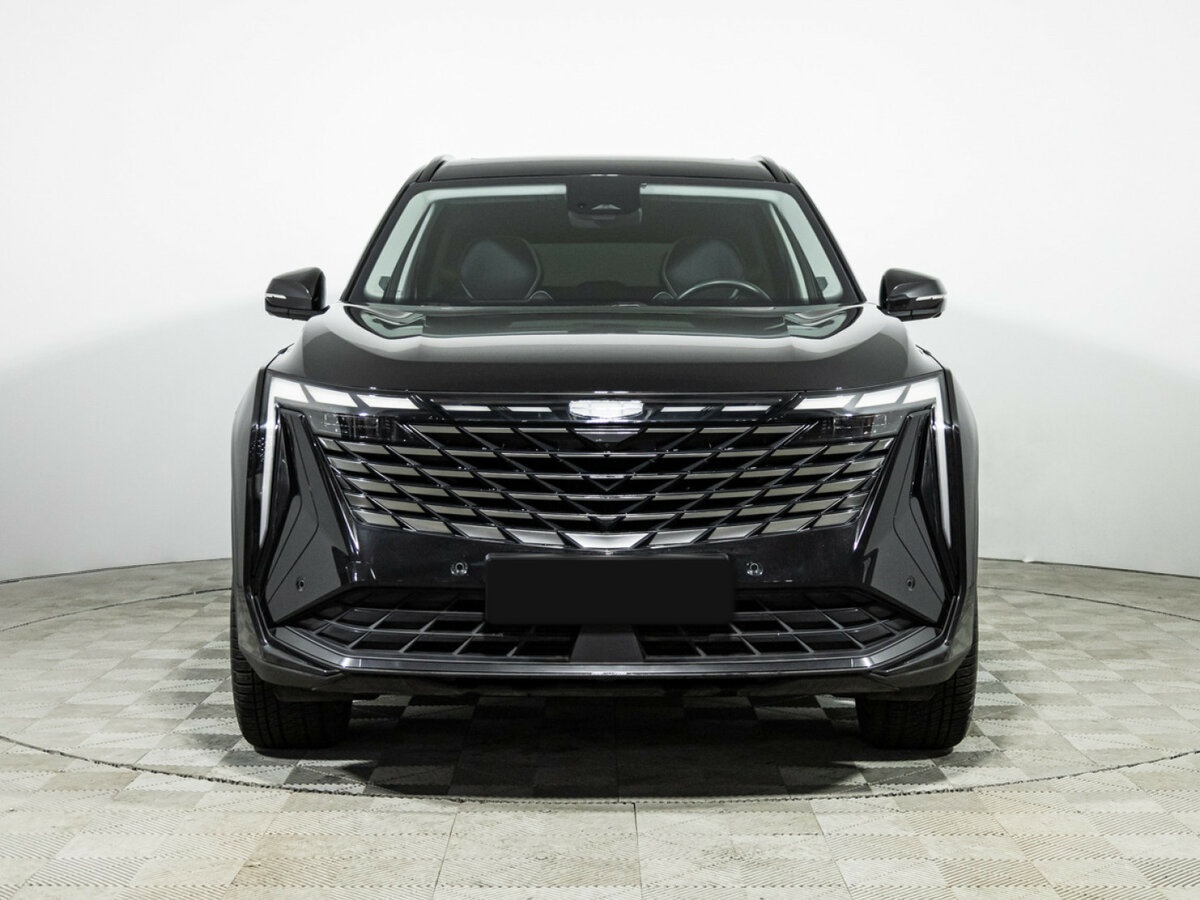 Geely Atlas с пробегом — 2024 год. Фото: #1