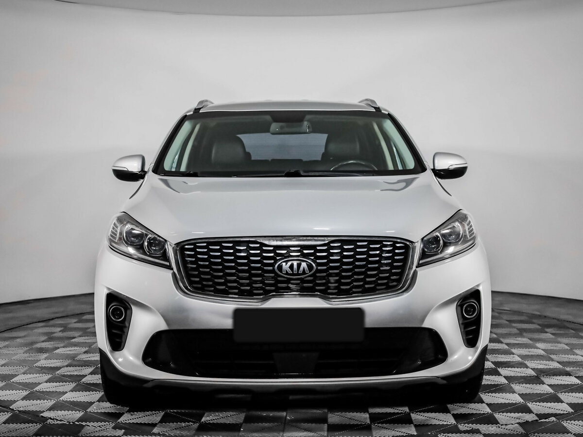 Kia Sorento с пробегом — 2018 год. Фото: #1