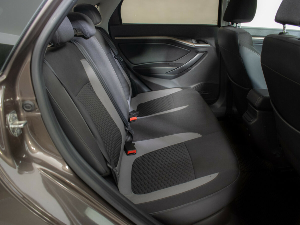 Lada (ВАЗ) Vesta с пробегом — 2022 год. Фото: #9