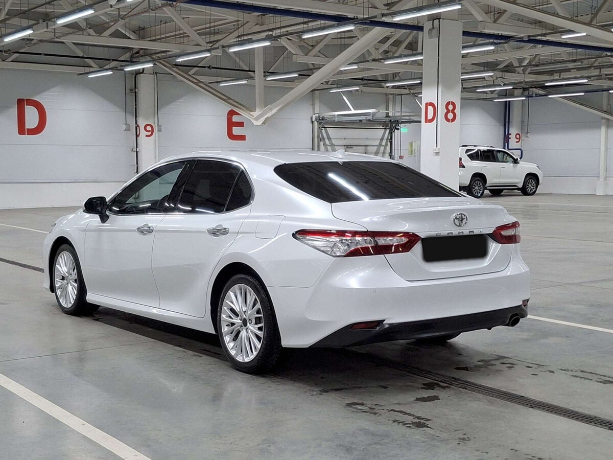 Toyota Camry с пробегом — 2020 год. Фото: #6