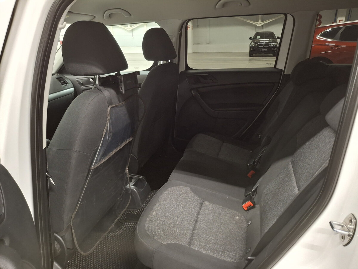 Skoda Yeti с пробегом — 2014 год. Фото: #10