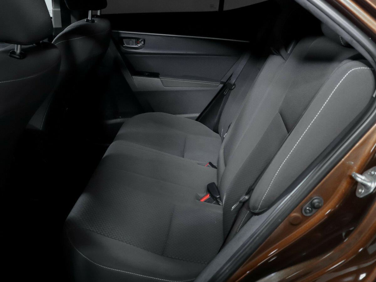 Toyota Corolla с пробегом — 2017 год. Фото: #7