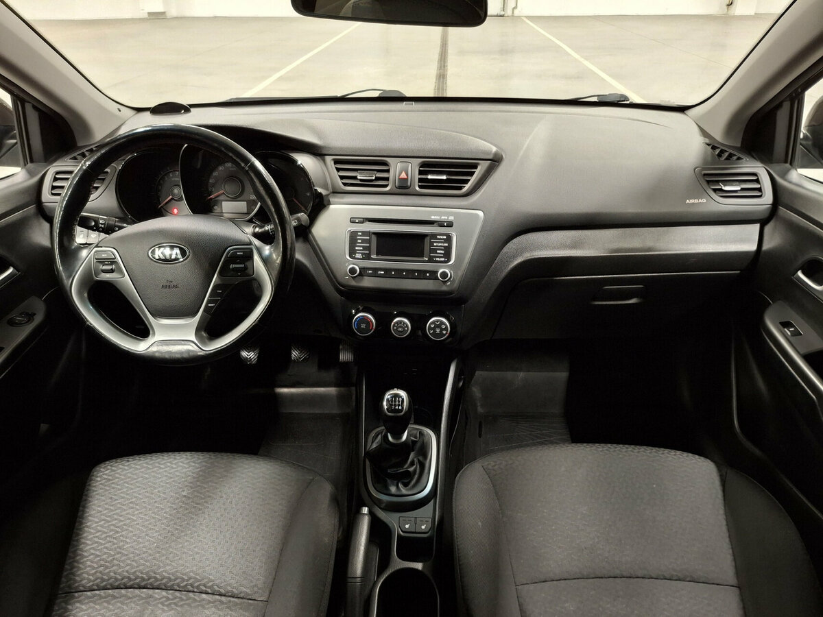 Kia Rio с пробегом — 2017 год. Фото: #13