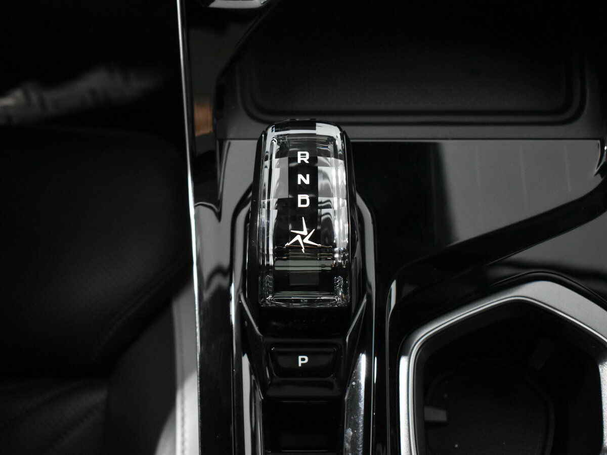 Geely Atlas с пробегом — 2024 год. Фото: #8