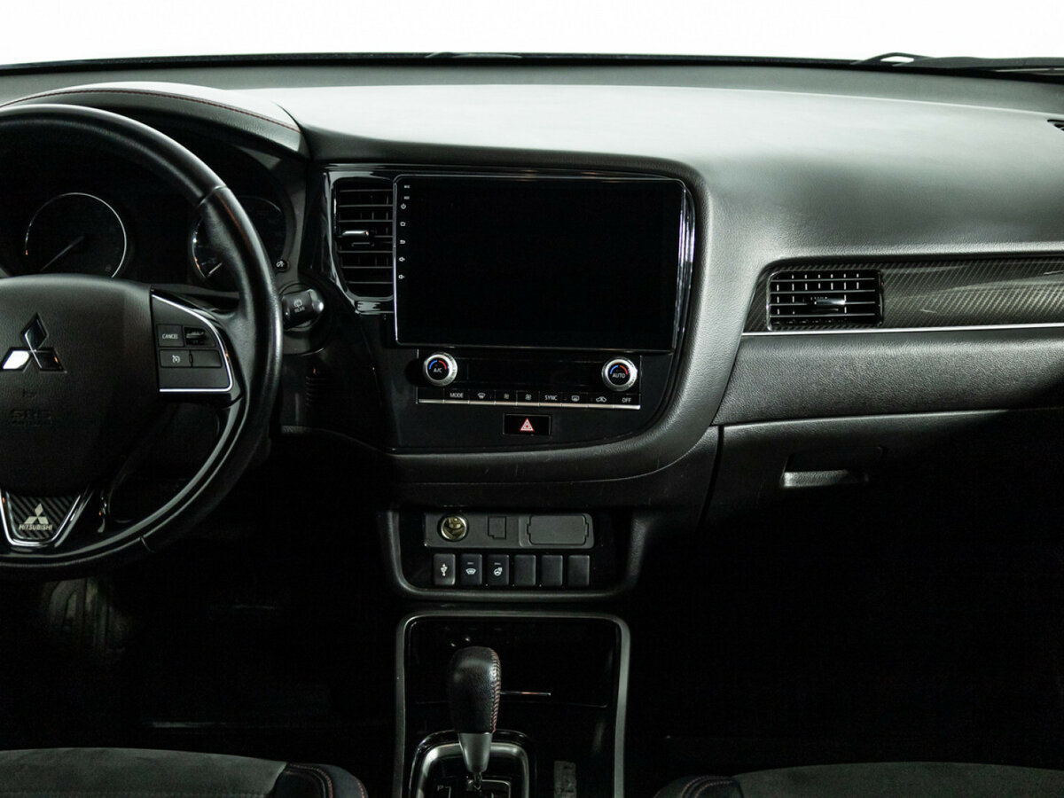 Mitsubishi Outlander с пробегом — 2020 год. Фото: #13