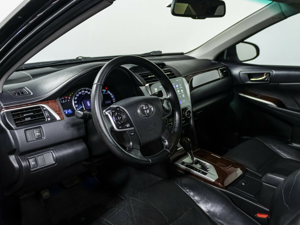 Toyota Camry с пробегом — 2012 год. Фото: #8
