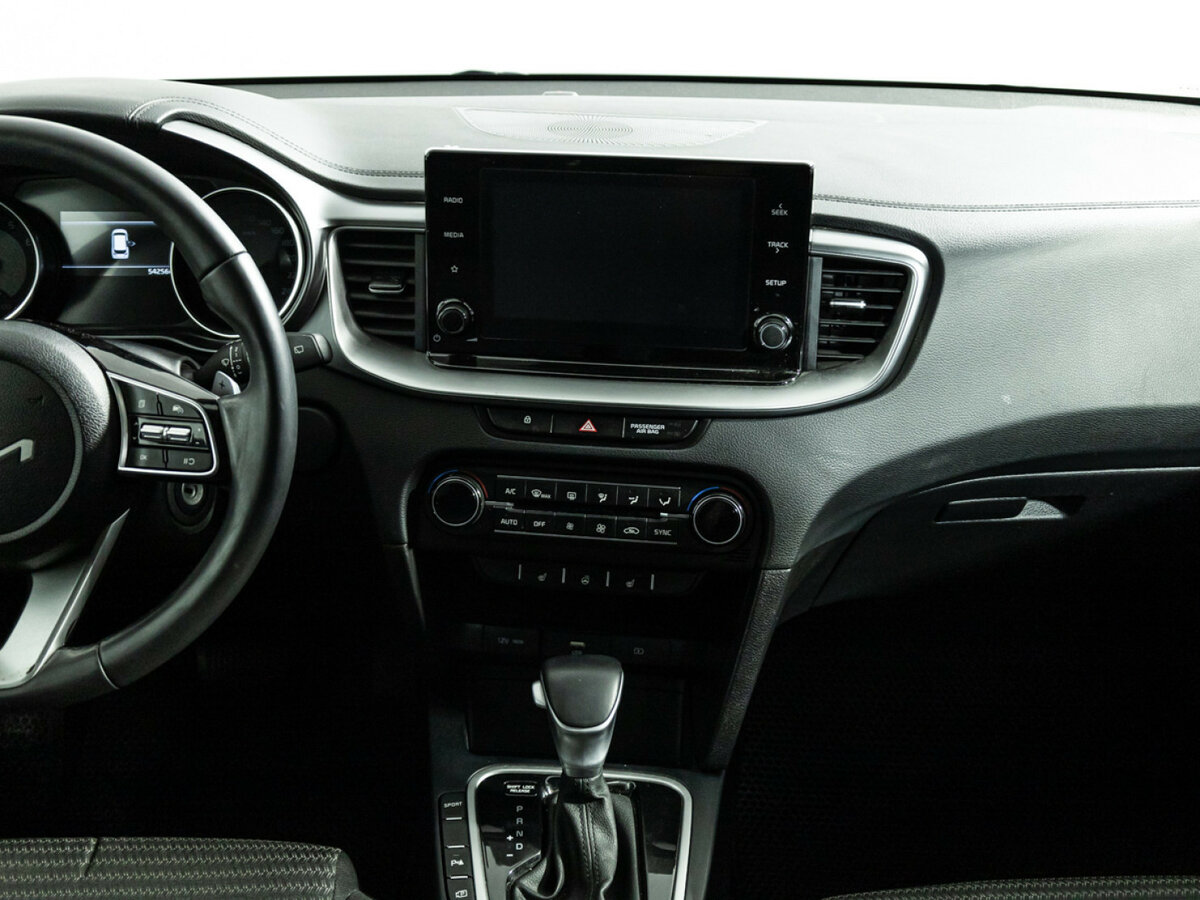 Kia Ceed с пробегом — 2022 год. Фото: #13