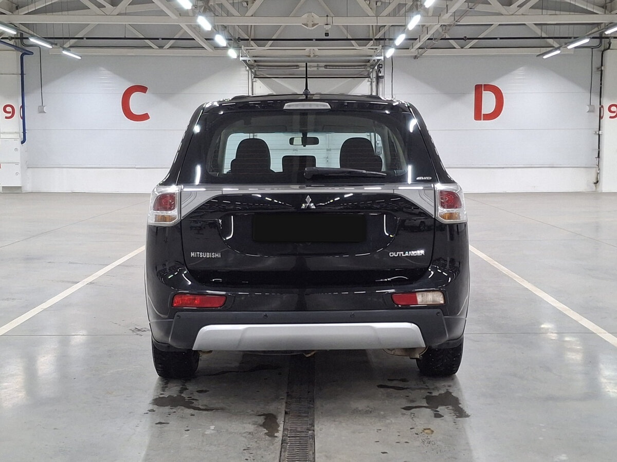 Mitsubishi Outlander с пробегом — 2014 год. Фото: #5