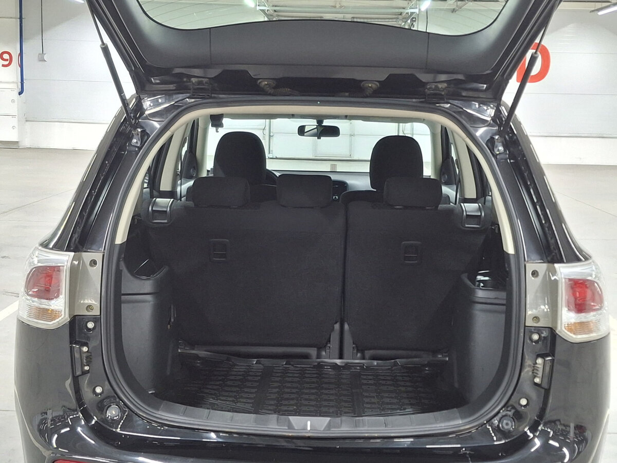Mitsubishi Outlander с пробегом — 2014 год. Фото: #8