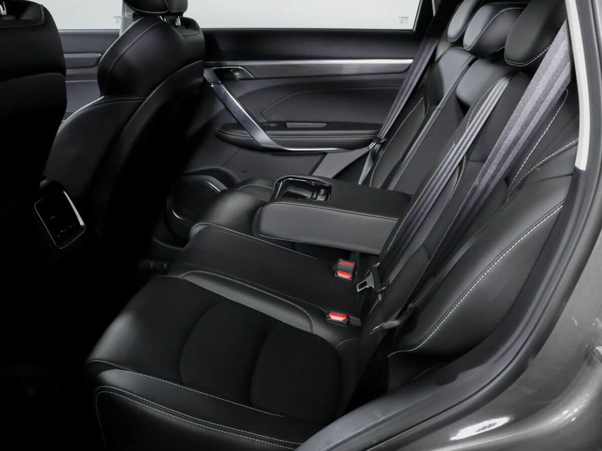 Geely Atlas Pro с пробегом — 2022 год. Фото: #9